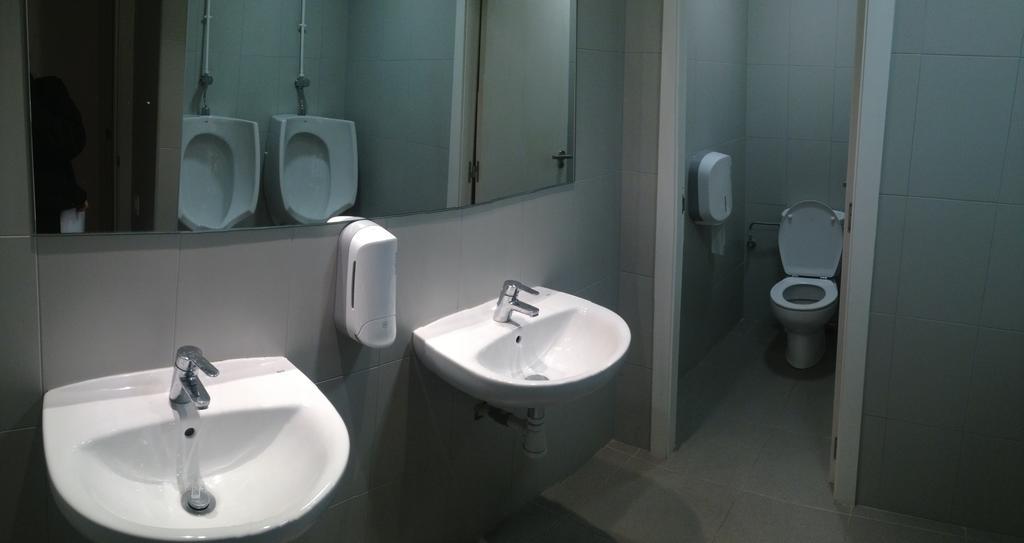 Hostal Ideal Sants Barcelona Zewnętrze zdjęcie