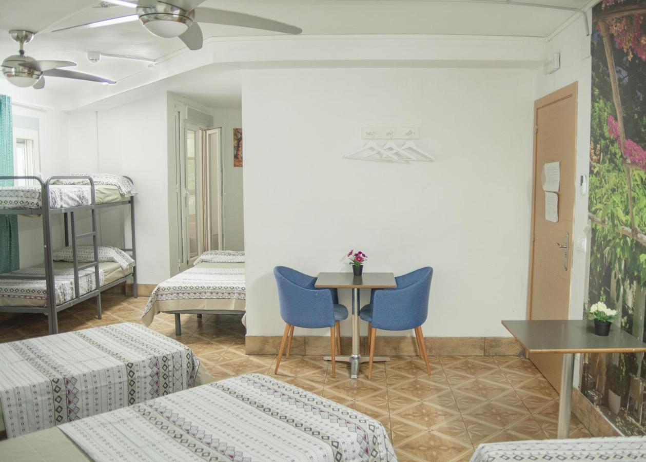Hostal Ideal Sants Barcelona Zewnętrze zdjęcie