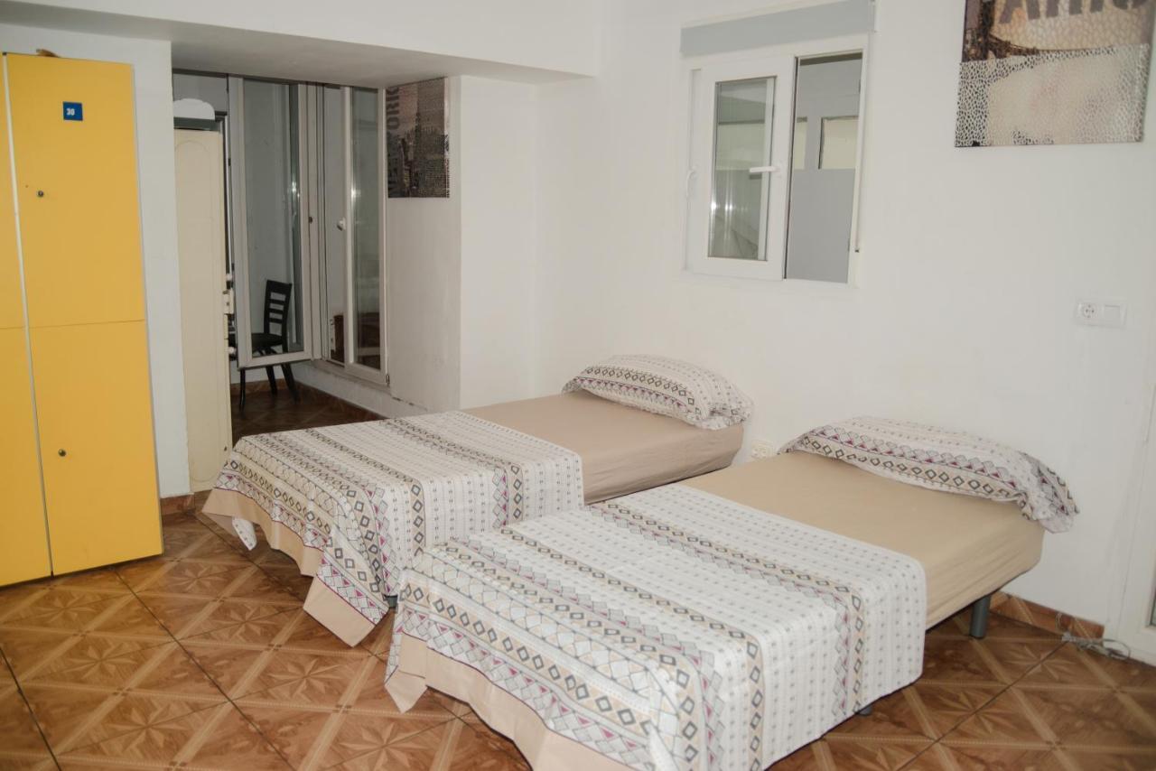 Hostal Ideal Sants Barcelona Zewnętrze zdjęcie