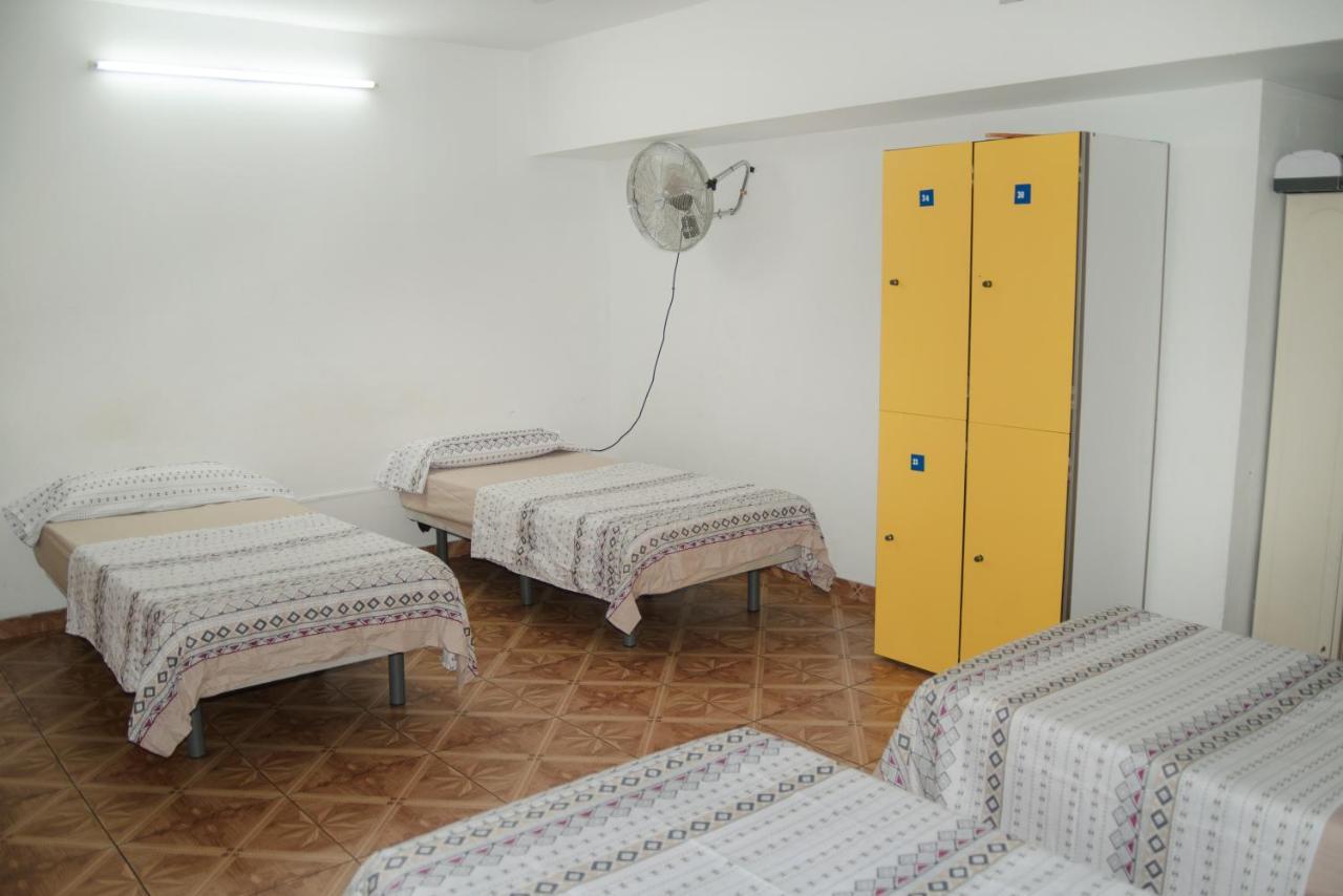 Hostal Ideal Sants Barcelona Zewnętrze zdjęcie