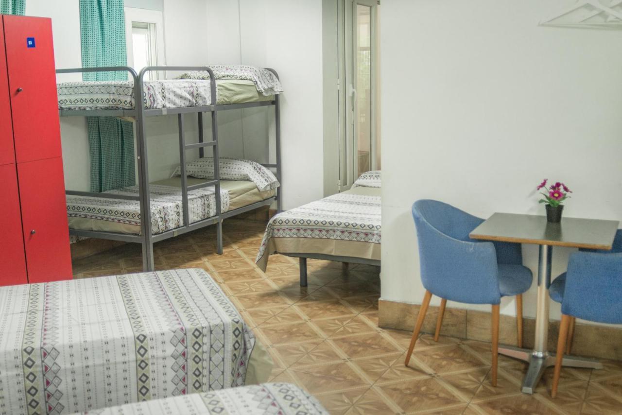 Hostal Ideal Sants Barcelona Zewnętrze zdjęcie