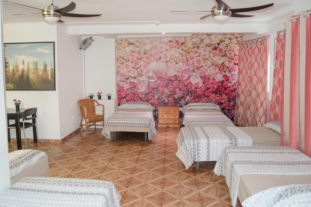 Hostal Ideal Sants Barcelona Zewnętrze zdjęcie